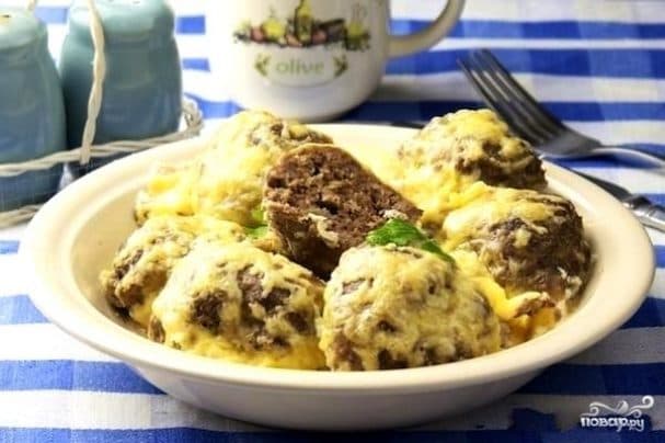 Кацлеты ў мультыварцы з падлівай