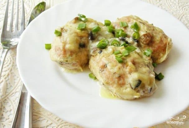Cutlets in creamy sauce