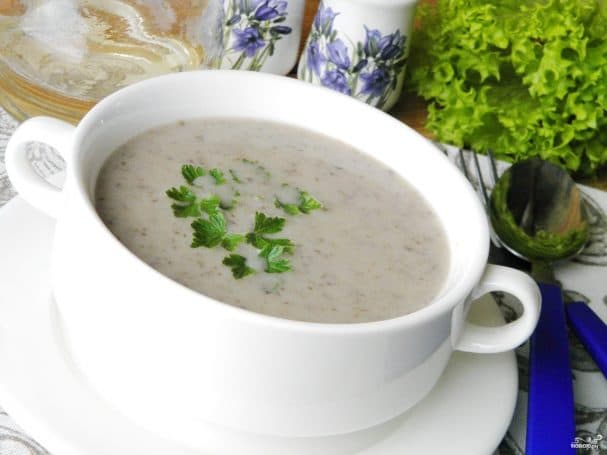 Cream of mushroom soup with cream