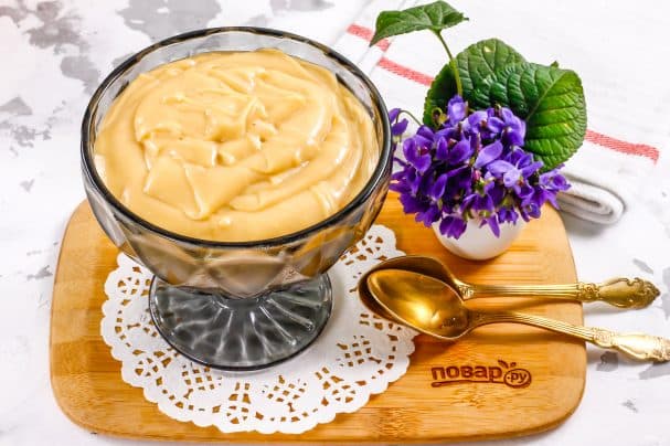 Sour cream from ryazhenka