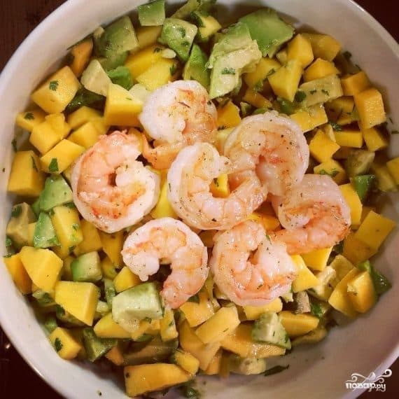 Shrimp with mango