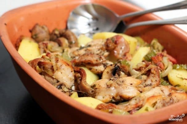 Rabbit stewed in a casserole dish