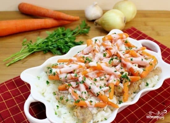 Курыца з морквой на патэльні