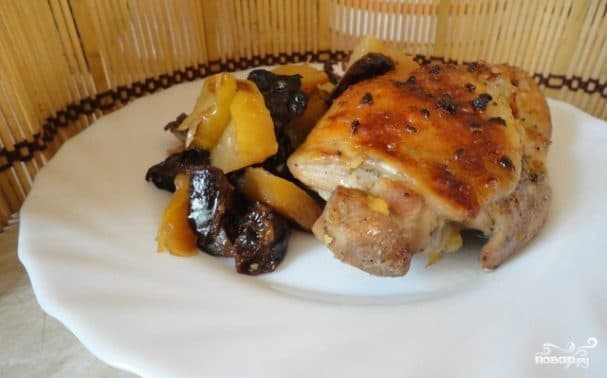 Chicken in a bag with prunes