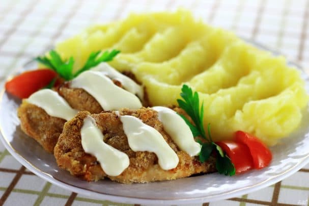 Chicken breast in mayonnaise