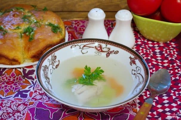 Курыны бульён з пампушкамі