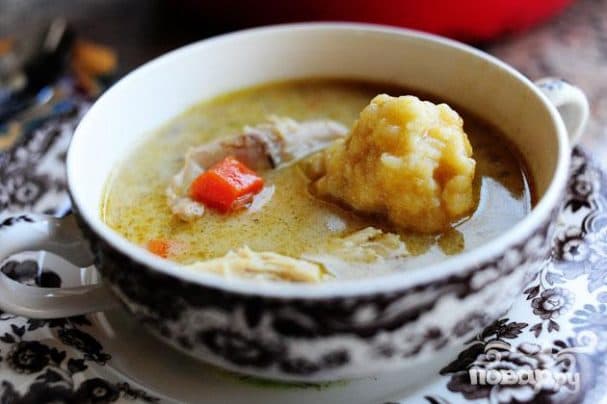 Chicken soup with dumplings