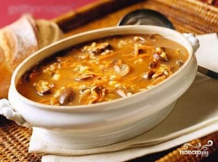 Chicken soup with oyster mushrooms