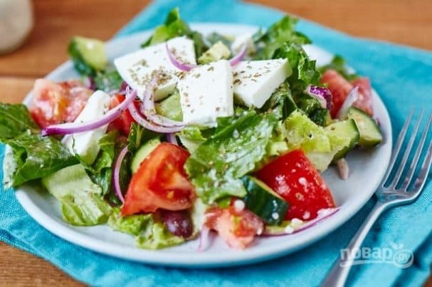 Light summer salad with feta