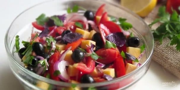 Light salad without mayonnaise