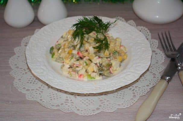 Лёгкі салат з ракавымі палачкамі
