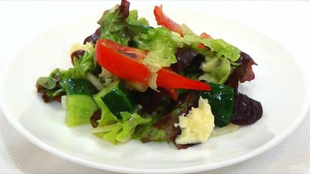 Light salad with universal dressing