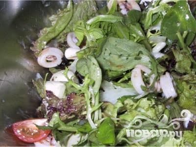 Летні салат з кальмарамі