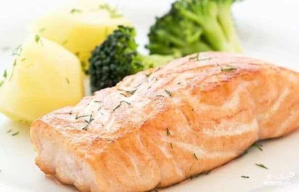 Salmon with broccoli