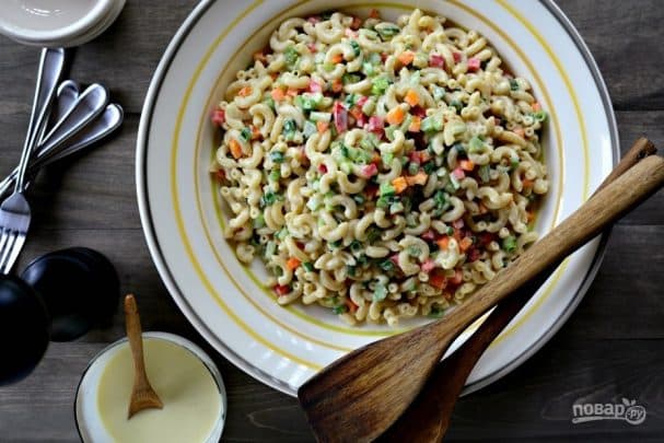 Pasta salad with homemade dressing