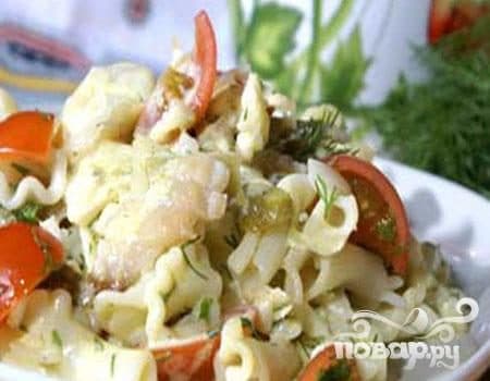 Pasta salad with smoked fish