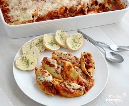 Макароны, фаршаваныя цвілёй