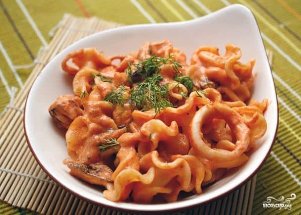 Макарони з морепродуктами