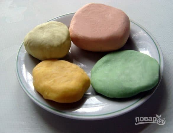 Marzipan from powdered sugar