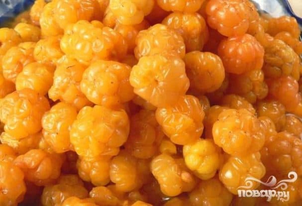 Fermented cloudberries