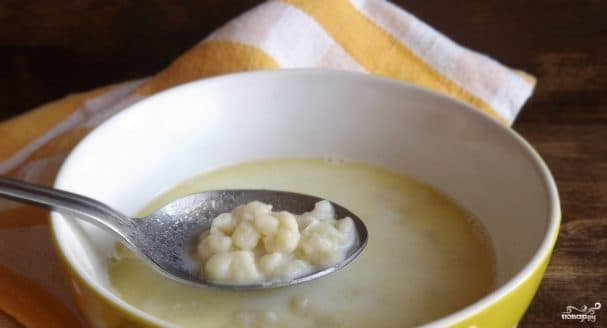 Milk soup with dumplings