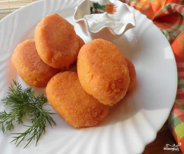 Морковные котлеты с манкой