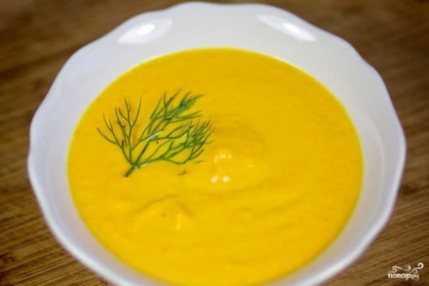 Creamy Carrot Soup with Cream