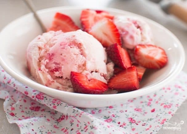 Strawberry ice cream