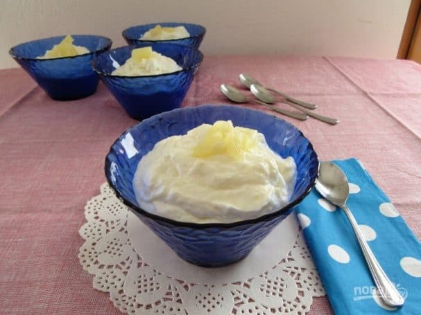 Pineapple mousse