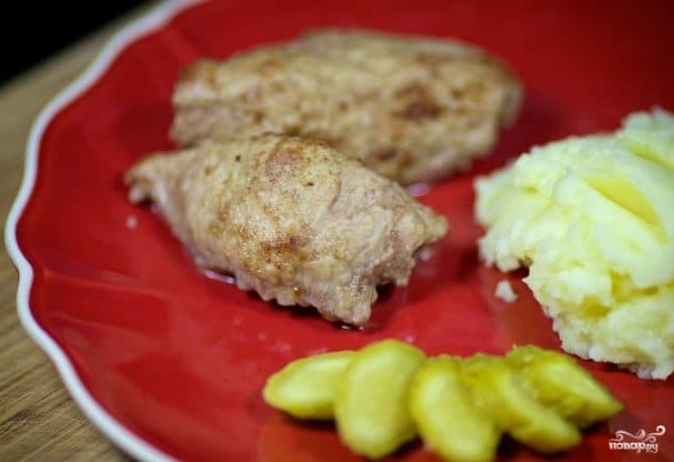 Мяснёвыя рулетыкі з грушай