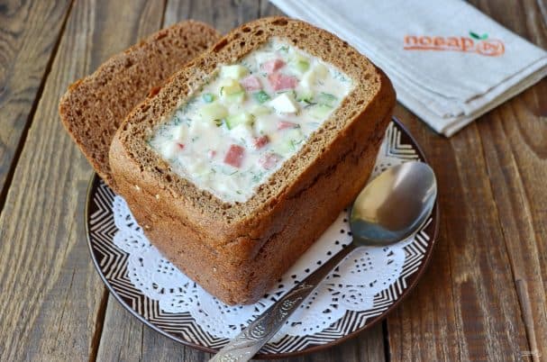 Okroshka in bread
