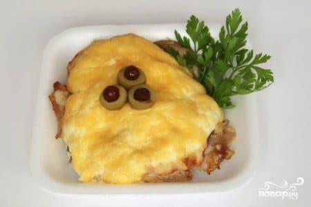 Котлети з ананасами та сиром