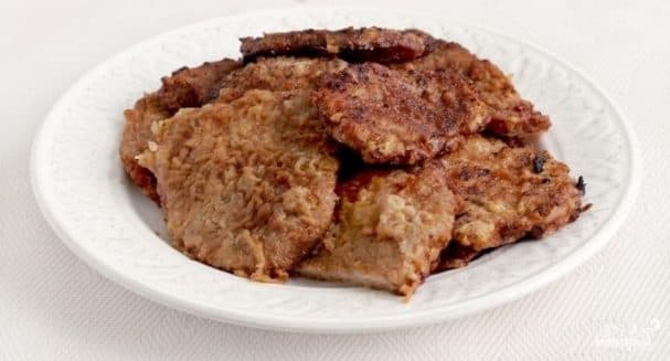 Pork cutlets in soy sauce