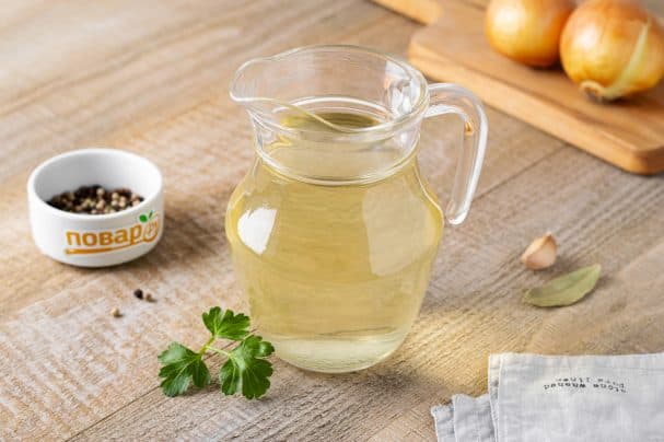 Simple vegetable broth