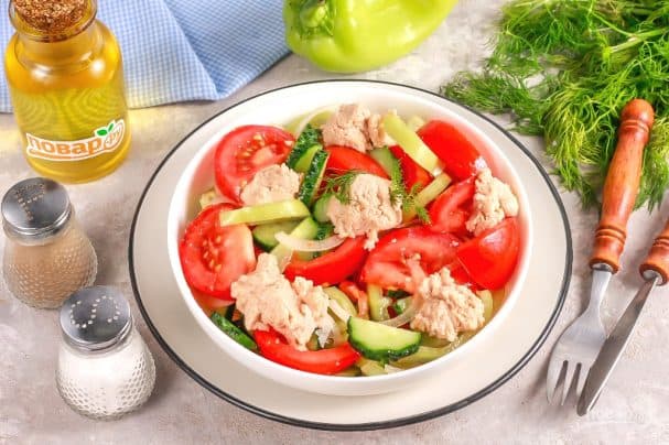 Vegetable salad with pollock caviar