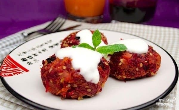 Vegetable cutlets steamed