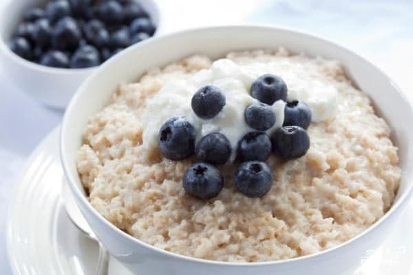 Oatmeal porridge with milk in a multicooker