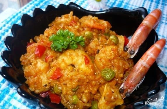 Паэлья з курыцай і крэветкамі