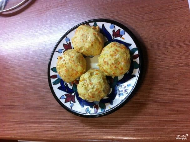 Steamed chicken patties