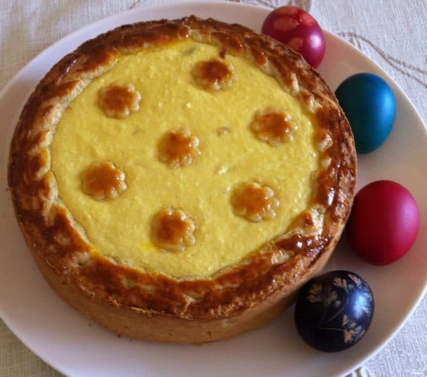 Baked cottage cheese paska
