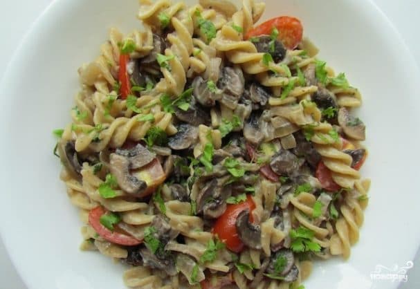 Penne with mushrooms