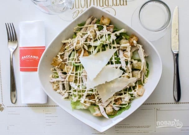 Simple salad with anchovies