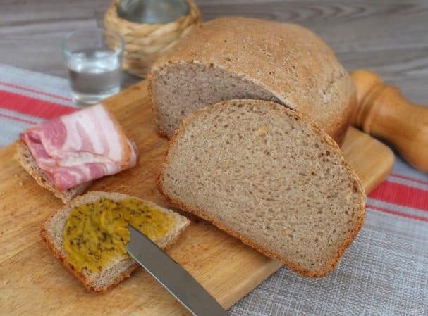 Wheat-rye bread in a bread machine