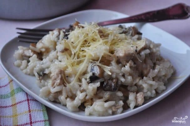 Ризотто з грибами та куркою