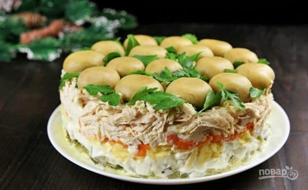 Salad with mushrooms