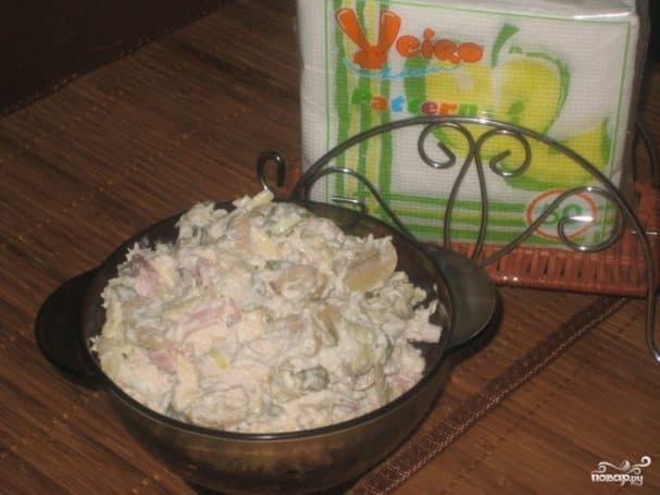 Mushroom salad with ham