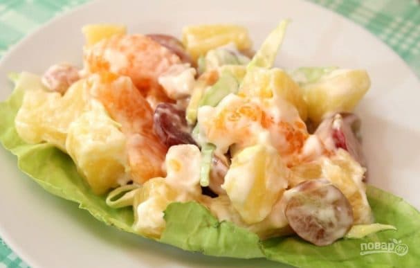 Салат з ананаса і курыцы