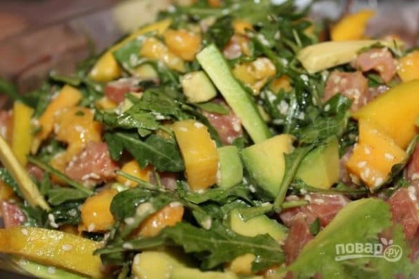 Avocado and salmon salad