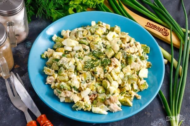 Avocado and chicken salad