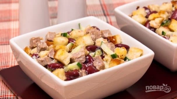 Салат із квасолі з кірієшками